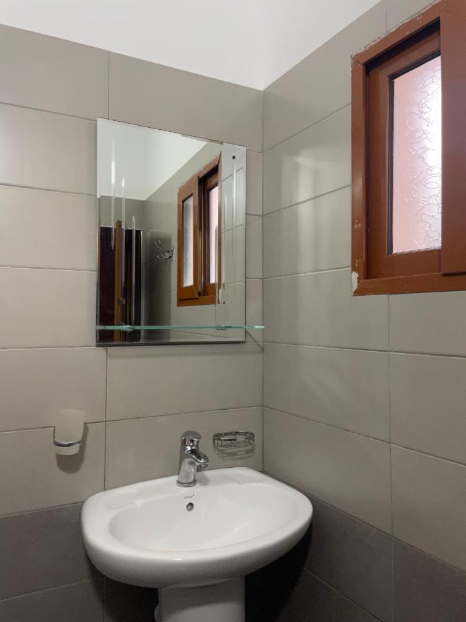 Rent Rooms Loren Vlorë Exterior foto